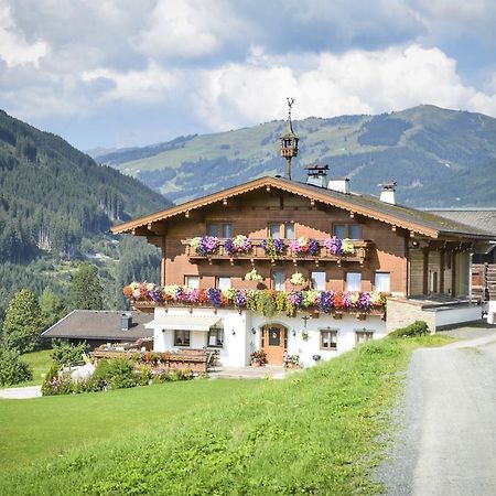 Ferienhof Wölflbauer Saalbach Exterior foto